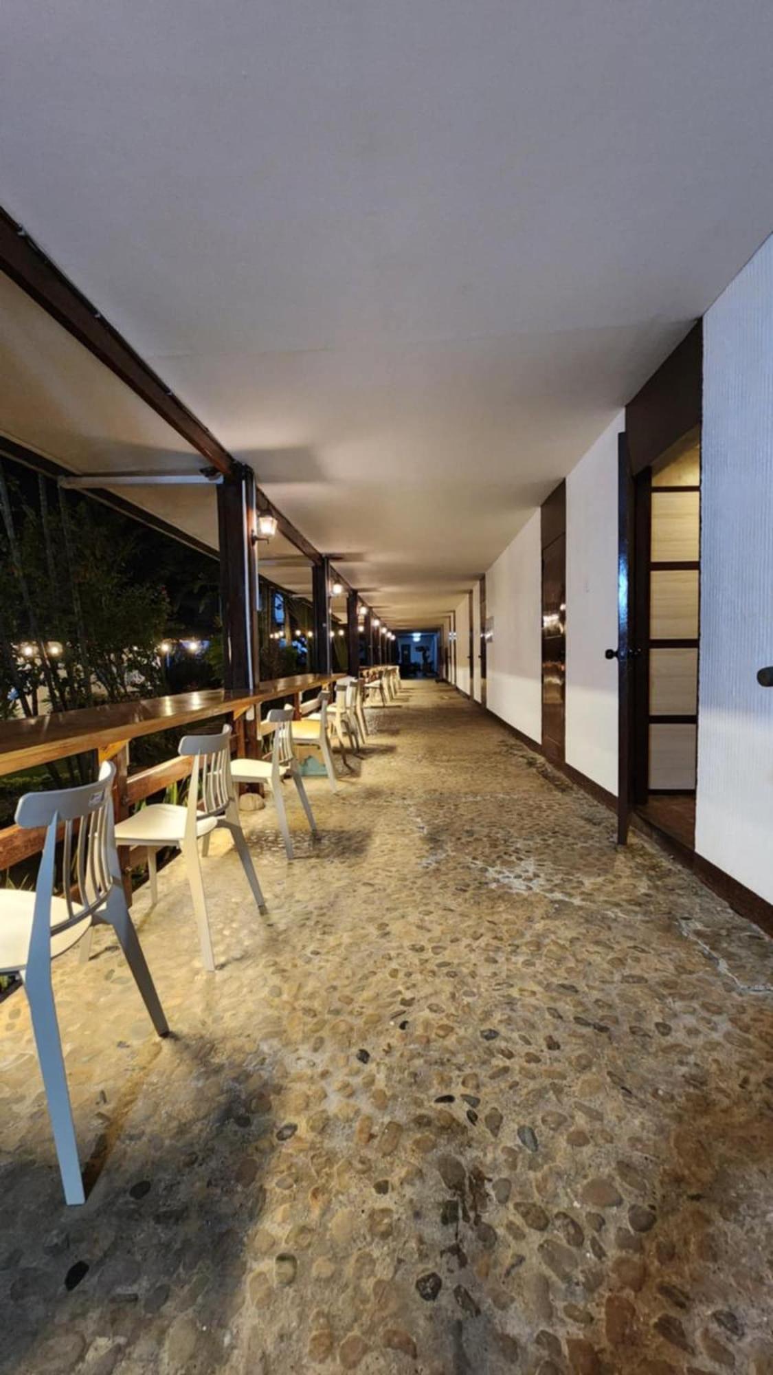 Reef Hostel 公主港 外观 照片