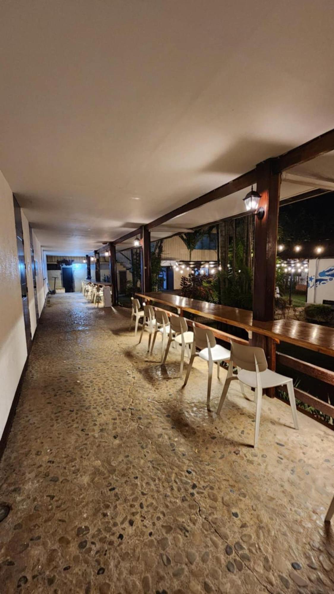 Reef Hostel 公主港 外观 照片